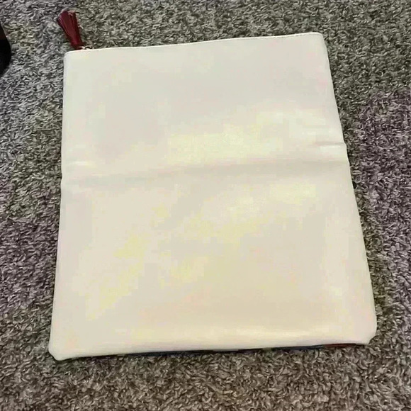 Rachel Pally Blue White Floral Leather Clutch - Picture 2 of 4